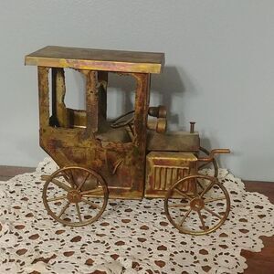 Beautiful Patina Metal Car Collectible Music Box with Moving Engine Cover